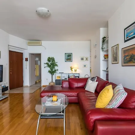 Apartment 5th Floor Apartment- Harborview Split
