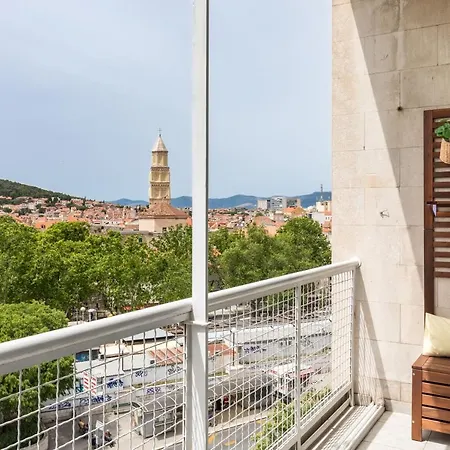 5th Floor Apartment- Harborview *