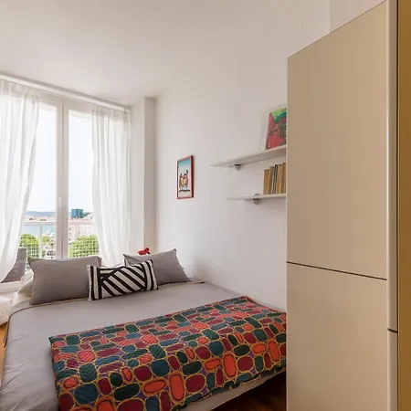 5th Floor Apartment- Harborview Lejlighed *